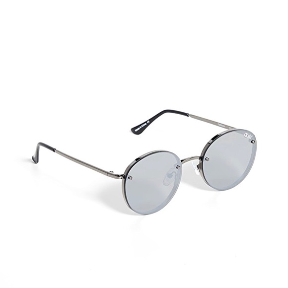 NWT Quay Australia “Farrah” X Elle Ferguson - Picture 4 of 6